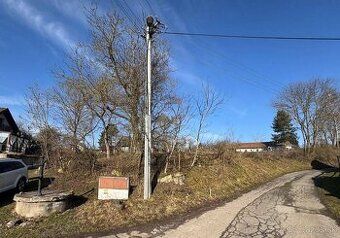 Nabízíme k prodeji pozemek o celkové výměře 1110 m2 v