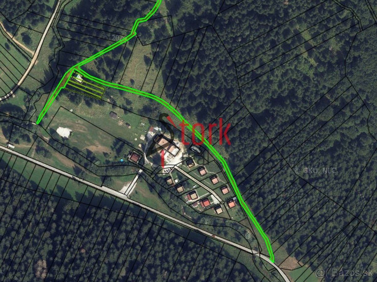 StorkReal oferuje na sprzedaż leśną działkę o powierzchni