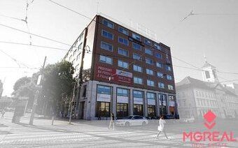 Nabízíme k pronájmu kancelářské prostory v centru města na