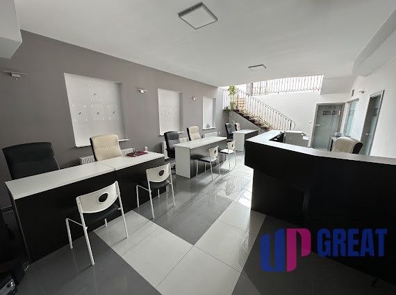 Nabízíme k pronájmu atraktivní obchodní prostory v centru