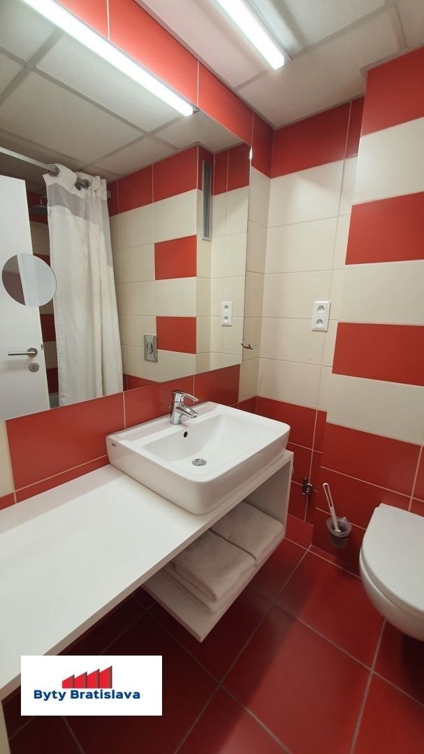 RK Byty Bratislava prenajme 1 izb. byt na ul. Trenčianska, B