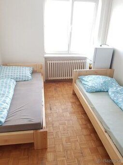 Nabízím ubytování pro studentky/studenty/páry nekuřáky ve