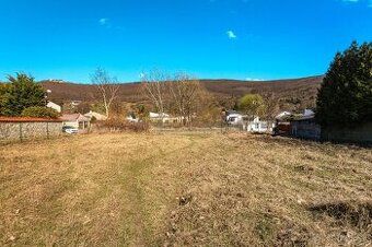 We sell a beautiful plot of land 900 sqm which forms an