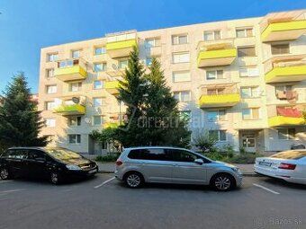 Juraj Kolárik +421 918 938 737 e-mail:
V2 Real Estate ako vý