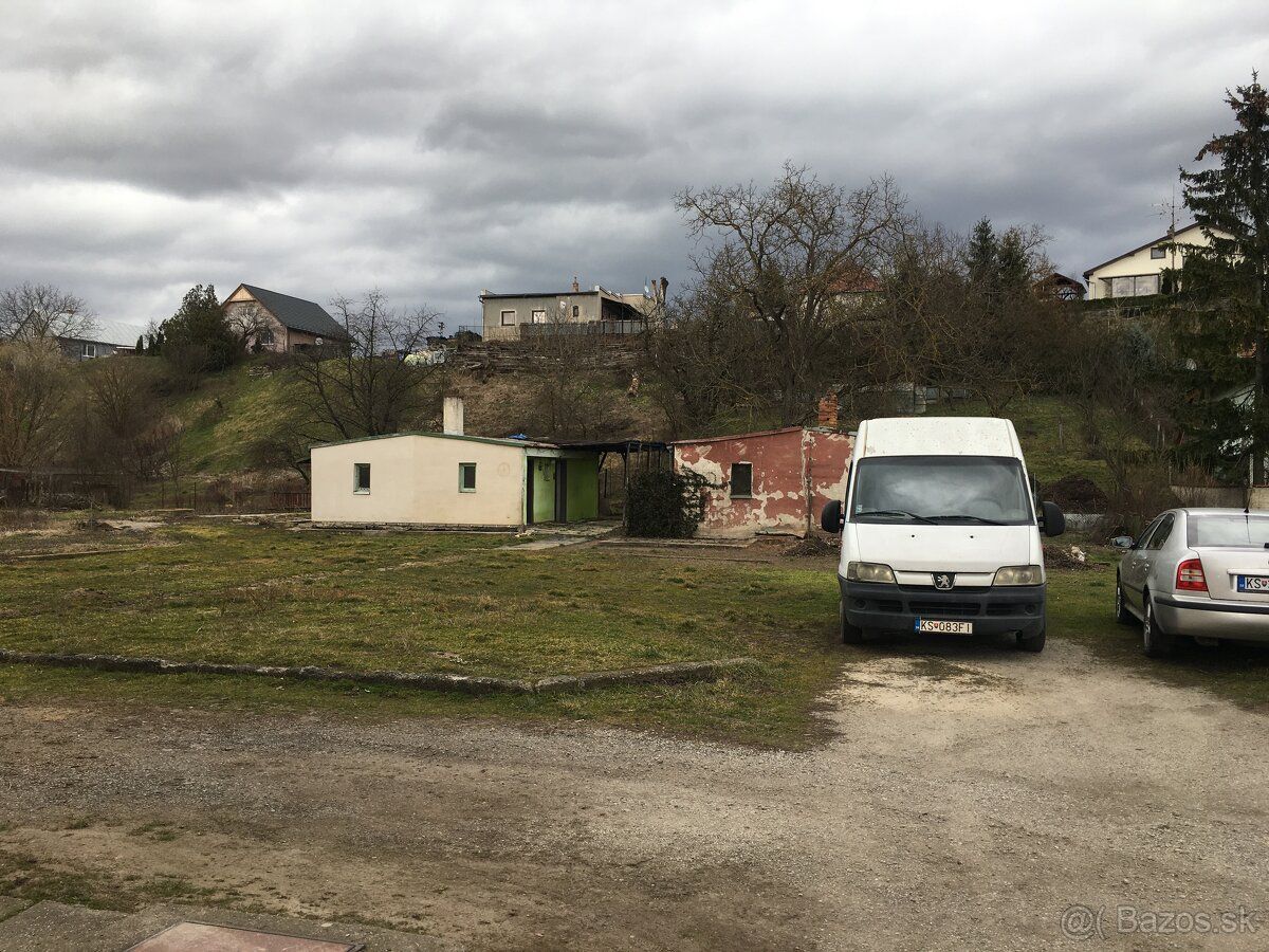 Nabízím pozemek pro výstavbu bytového domu, který je
