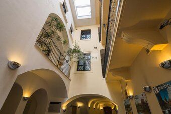 Without Agency Fee. We offer office and commercial spaces