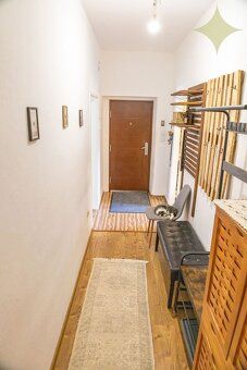 Snížená cena ! Exkluzivní nabídka : Cihlová 3-pokojový byt
