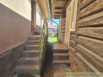 Drevenica pod Salatínom v obci Ludrová je situovaná v centre