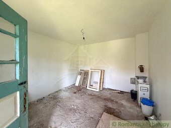 Ponúkame na predaj romantickú kamennú chalupu v pokojnej obc