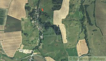 Na sprzedaż działka o powierzchni 1 736 m², położona nad