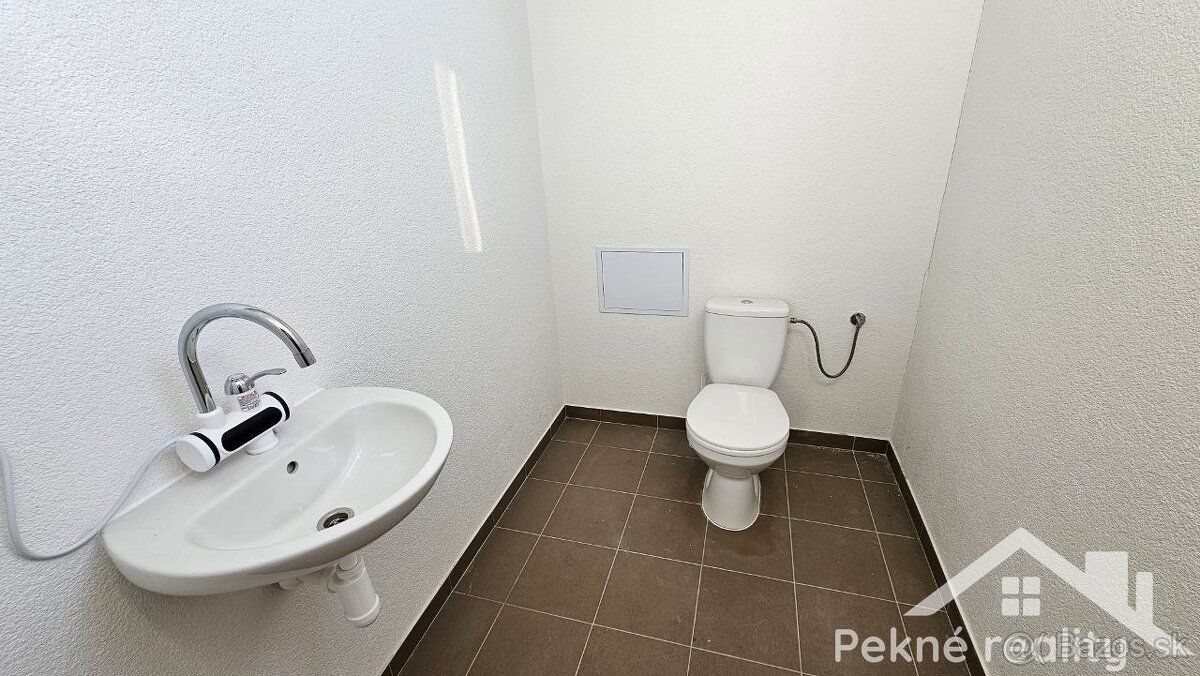 Chceme vám představit nabídku pronájmu přízemního prostoru