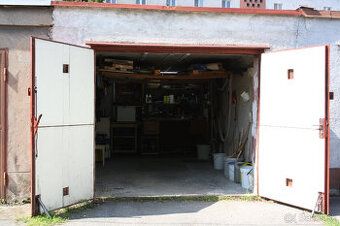 REWIN Realty offers you a garage for sale with a pit and