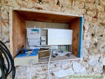 Pozemek o ploše 928 m2 se nachází v klidné ulici v zástavbě
