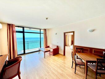 Luxusní byt v první linii u moře – Sveti Vlas | 95 m² |