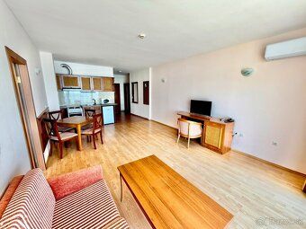 Luxusní byt v první linii u moře – Sveti Vlas | 95 m² |