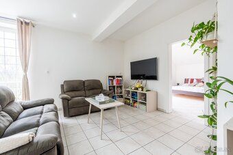 NA SPRZEDAŻ I Agencja nieruchomości ZARA PROPERTIES oferuje