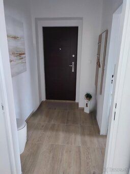 Na pronájem: 2-pokojový byt o ploše 72 m² na Železniční