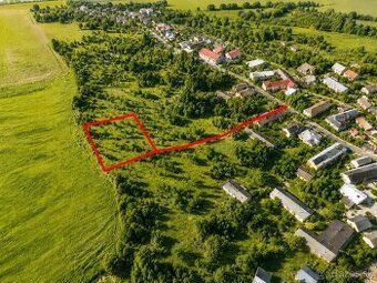 Prodám stavební pozemek v intravilánu obce Červenica, okres
