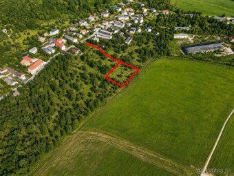 Prodám stavební pozemek v intravilánu obce Červenica, okres