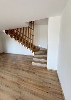 Wynajmę przestronny i nowoczesny 3,5-pokojowy apartament