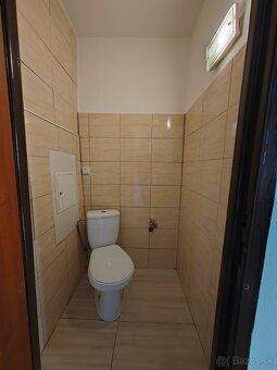 Základní informace: Rozloha bytu: 64 m² Patro: 2. patro bez