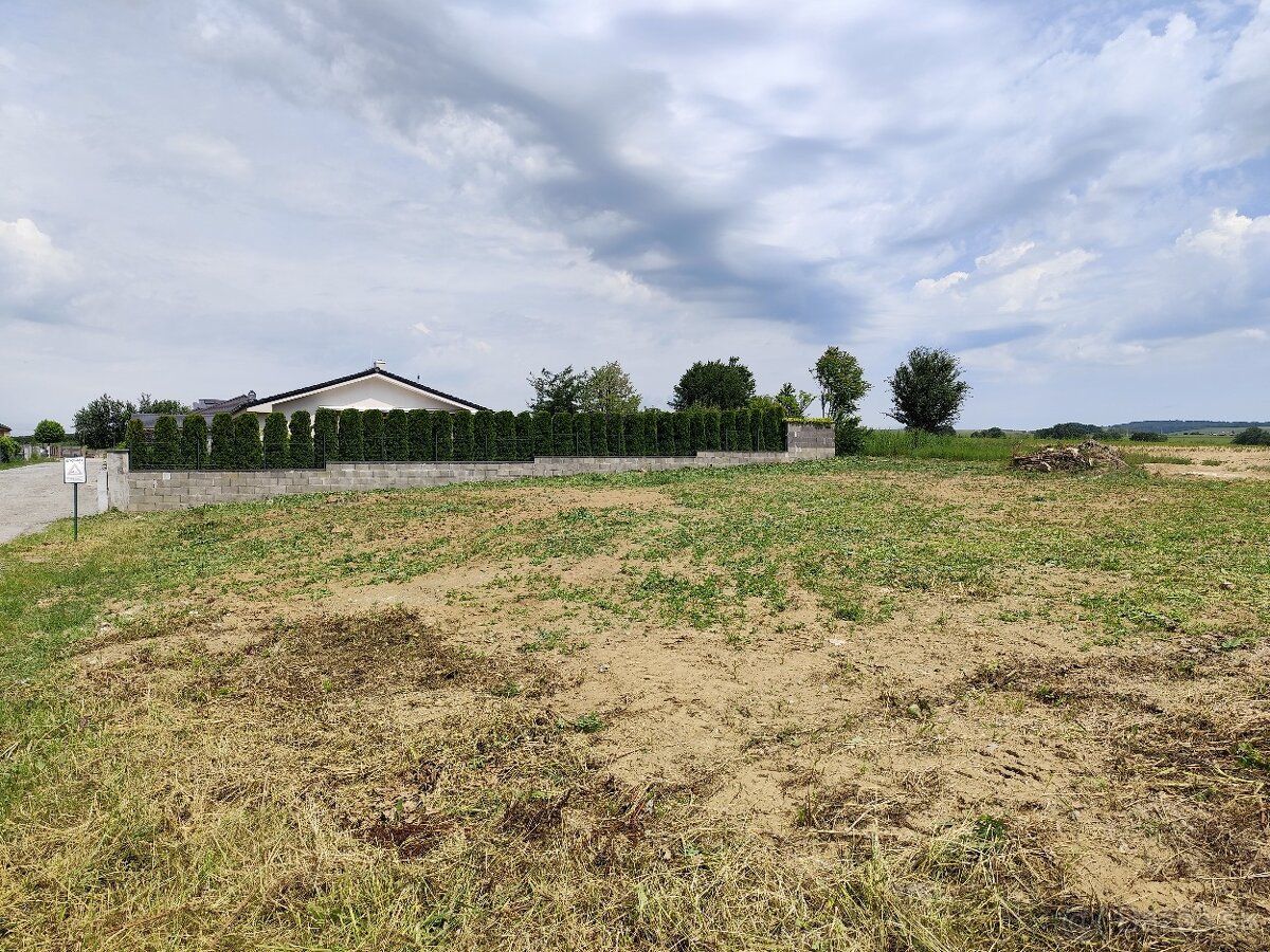 DOM NA PRODEJ - prodává se, exkluzivně zastupován, rovná