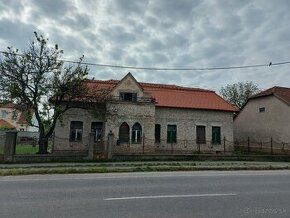 Nabízím k prodeji větší rekreační jednopatrovou nemovitost
