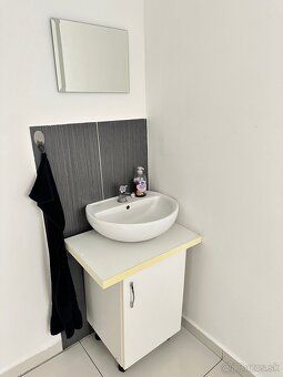 We rent an apartment in an excellent location. The