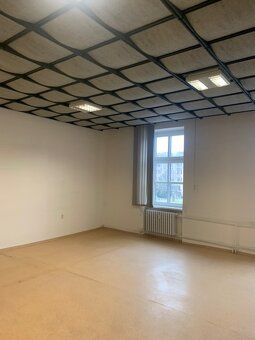 Nabízíme pronájem kanceláře o ploše 37,6 m2 v centru Nitry