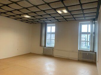 Nabízíme pronájem kanceláře o ploše 37,6 m2 v centru Nitry