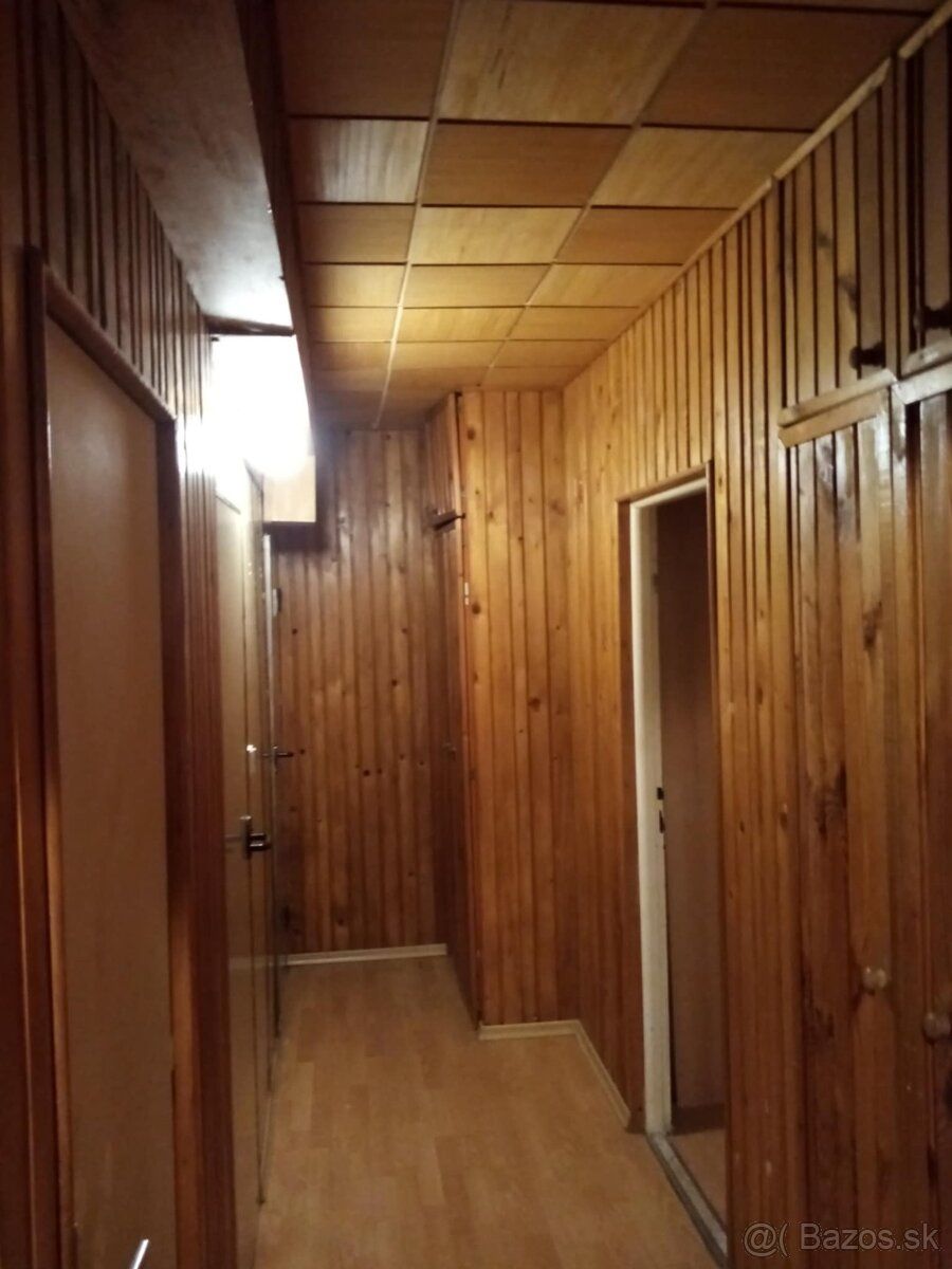 Prodám 3pokojový byt 70m2, plastová okna, budova je
