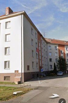 Prodám 3pokojový byt 70m2, plastová okna, budova je