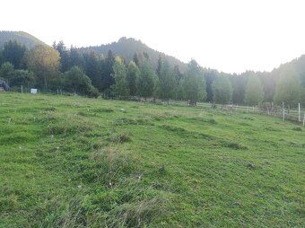 Na prodej nabízíme pozemek o rozloze 2098 m², který se