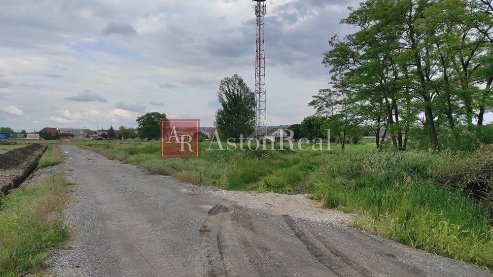 AstonReal oferuje WYŁĄCZNIE NA SPRZEDAŻ DZIAŁKĘ o