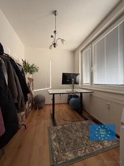 Do sprzedaży oferuję zadbane 3 pokojowe mieszkanie po
