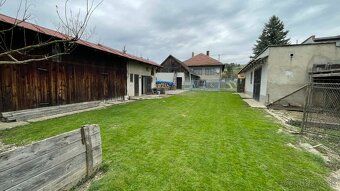 Oferujemy na sprzedaż starszy, dobrze utrzymany dom
