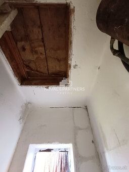 Тип: Будинок Міська частина: Костельний Сек Городок: Шурани