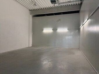 Nabízíme k pronájmu skladové prostory 45 m², plechové