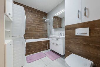V exkluzivním zastoupení Vám nabízíme k prodeji moderní