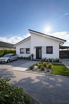 We offer an ideal 4-bedroom detached house under