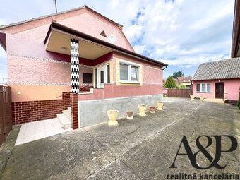 We offer an ideal 4-bedroom detached house under