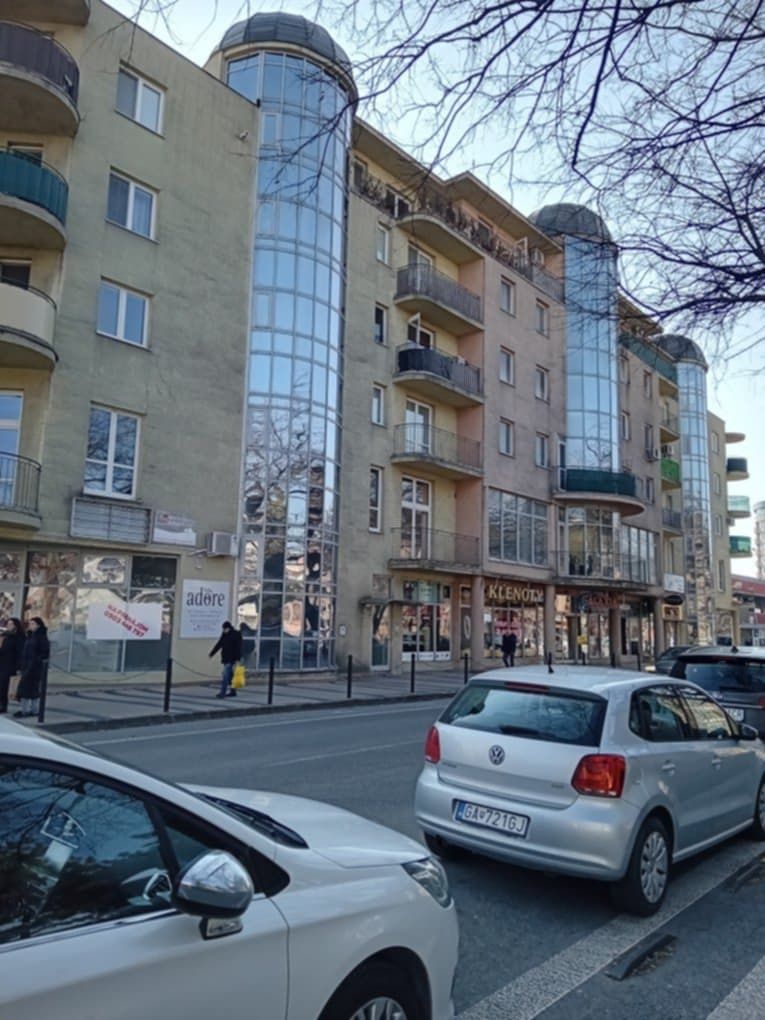 Oddajemy do wynajęcia lokal użytkowy w Galancie przy ul