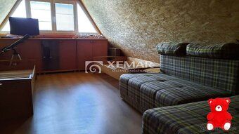 XEMAR (lub 0915, 870 350) oferuje na sprzedaż domek