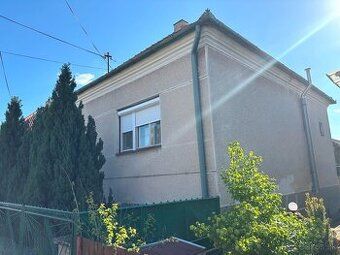 We exclusively offer for sale a brick family house in the