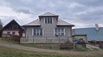 We offer for sale an all-year round habitable cottage with