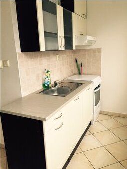 Nowoczesny i w pełni wyposażony apartament w dzielnicy