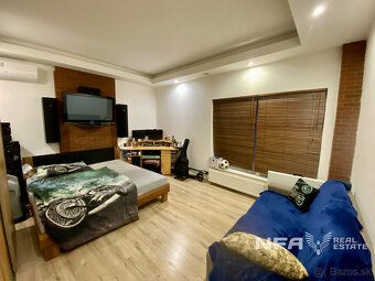 Ponúkame Vám na predaj priestranný a prakticky riešený 1,5-i