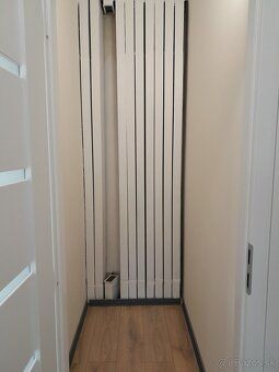 Пропоную від власника : Продаю гарну меншу 3 кк квартиру на