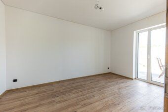 Продається гарний одноповерховий будинок, який забезпечу