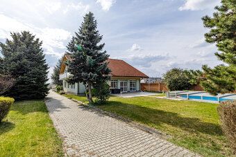 Exkluzivně nabízíme k prodeji 6-pokojový rodinný dům v